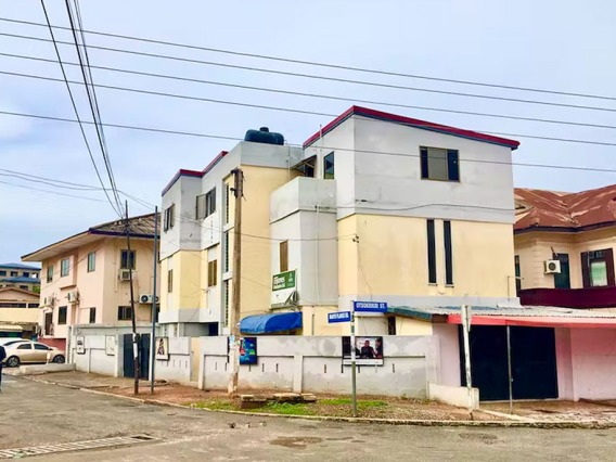 Ghana street and residences