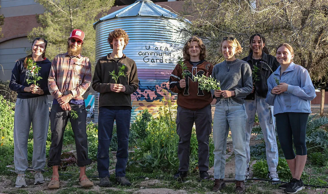 SBE faculty and students in the UArizona Community Garden