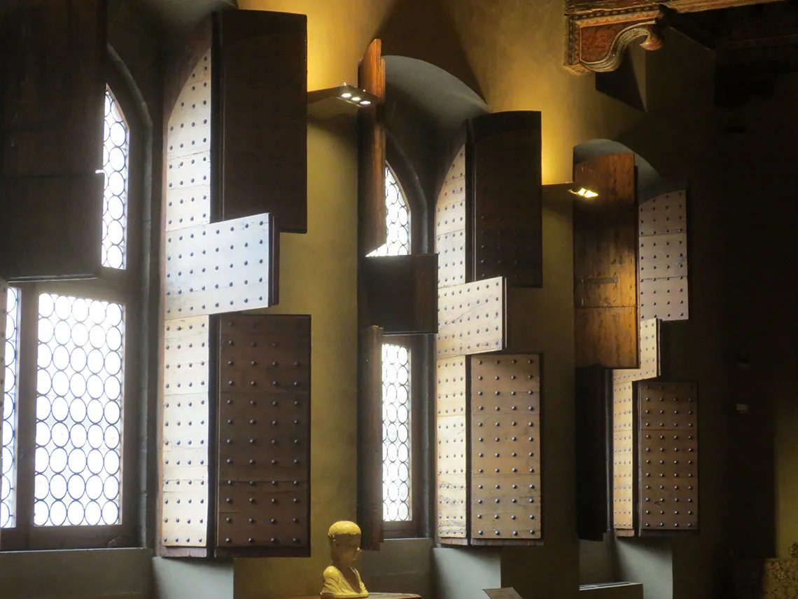 Windows in the piano nobile, Palazzo Davanzati, Florence. Photo by Laura Hollengreen.