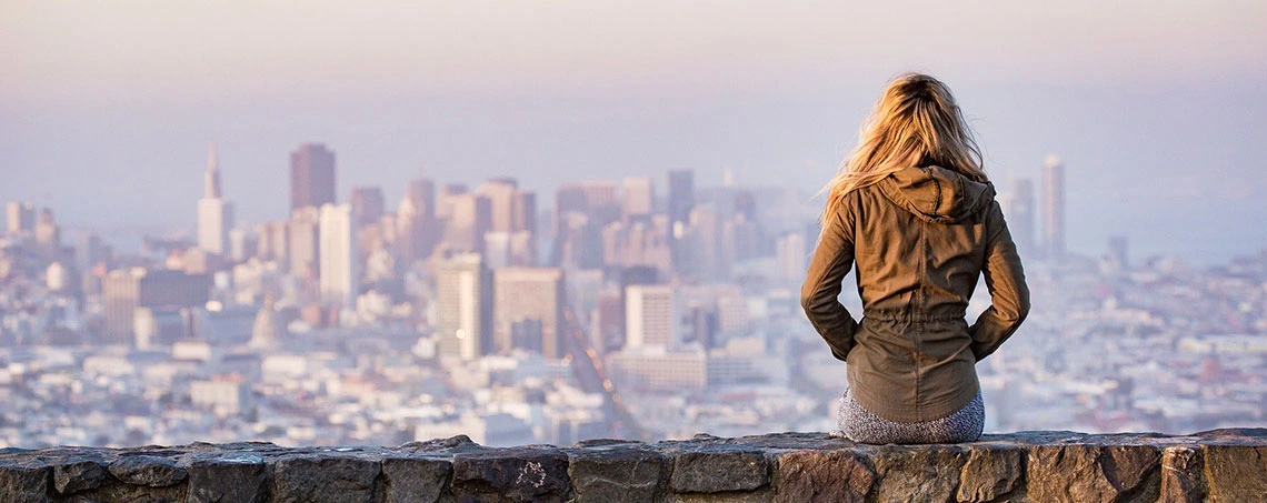 Student looking at San Francisco skyline